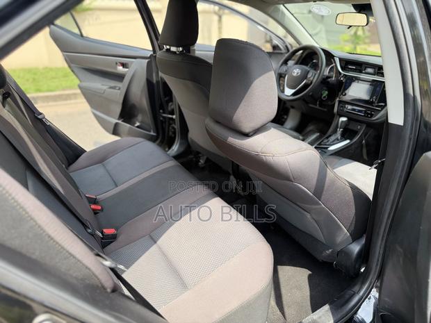 Toyota Corolla LE 4dr Sedan (1.8L 4cyl CVT) 2017 Black