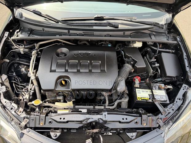 Toyota Corolla LE 4dr Sedan (1.8L 4cyl CVT) 2017 Black