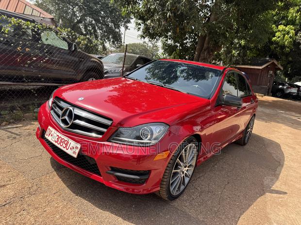 Mercedes-Benz C250 2014 Red
