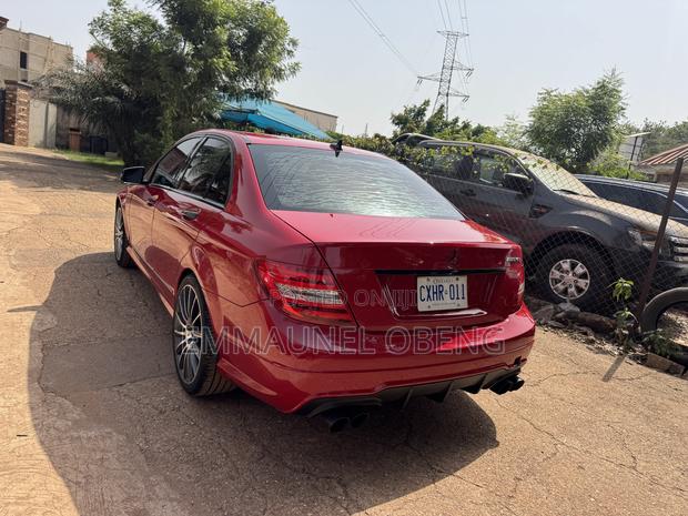Mercedes-Benz C250 2014 Red photo 2