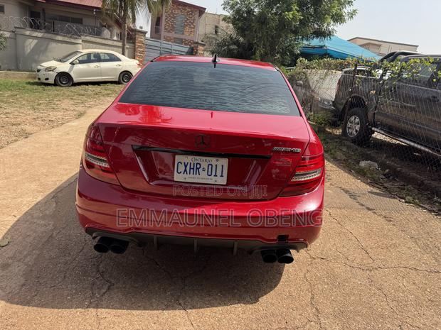 Mercedes-Benz C250 2014 Red photo 3