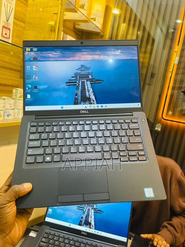 New Laptop Dell Latitude 7300 8GB Intel Core I5 SSHD+SSD 256GB