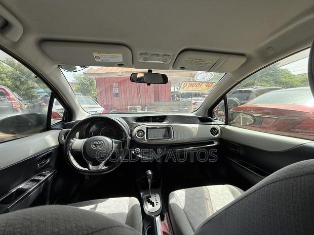 Toyota Vitz 1.3 FWD 5dr 2013 Black