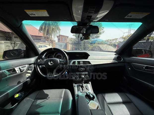 Mercedes-Benz C250 2014 Red