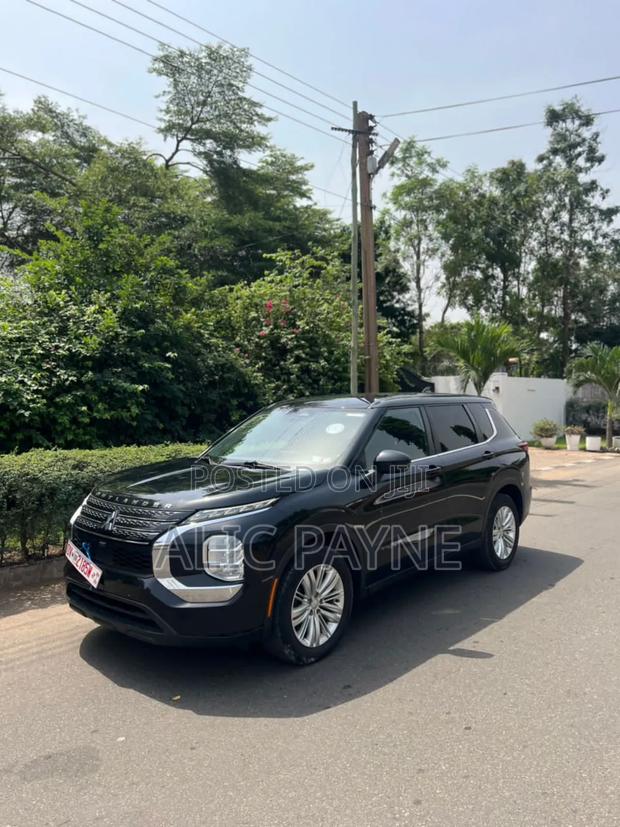 Mitsubishi Outlander SE 2022 Black