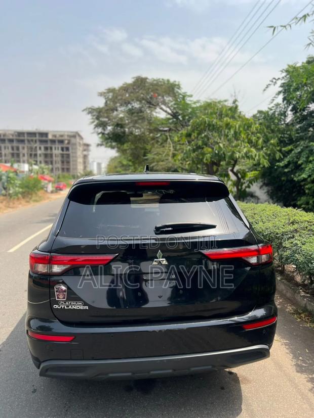 Mitsubishi Outlander SE 2022 Black