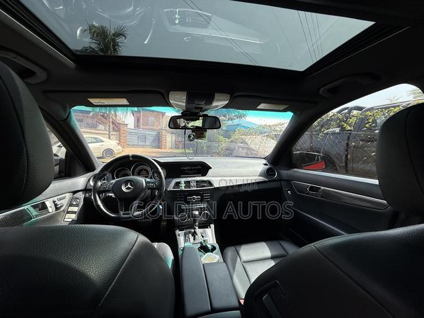 Mercedes-Benz C250 2014 Red
