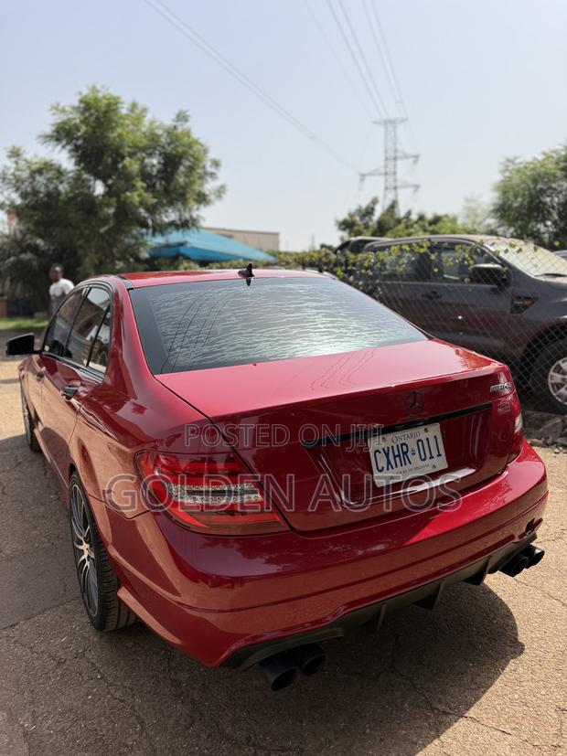 Mercedes-Benz C250 2014 Red