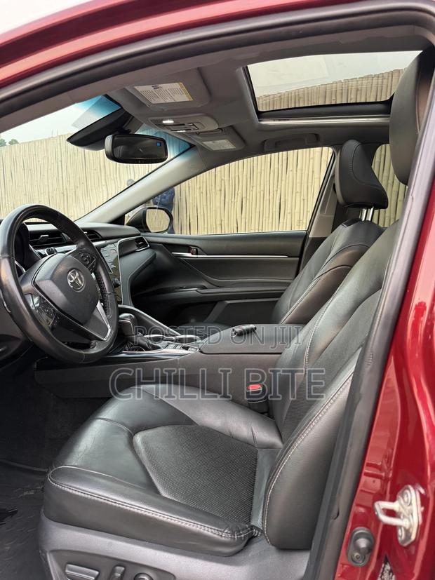Toyota Camry XSE FWD (2.5L 4cyl 8AM) 2018 Red photo 8