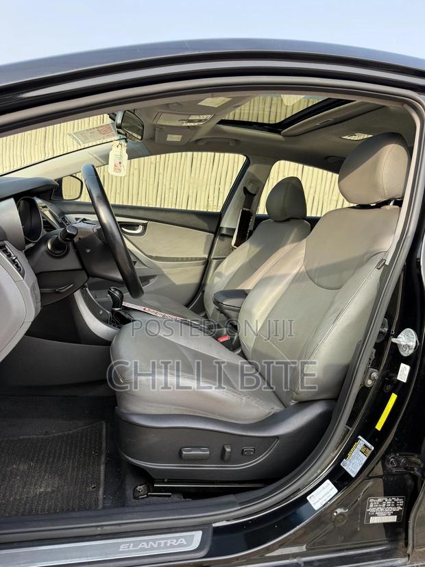 Hyundai Elantra Limited 4dr Sedan (1.8L 4cyl 6A) 2015 Black photo 12