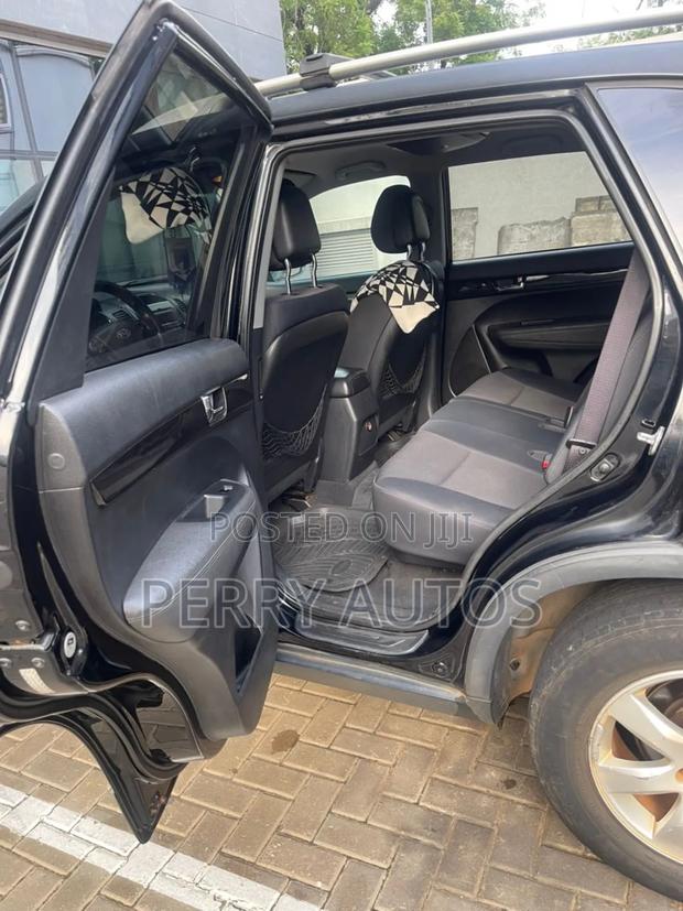 Kia Sorento LX 2013 Black photo 4