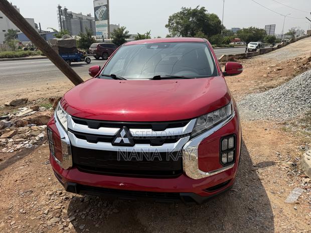 Mitsubishi Outlander SE 2022 Red