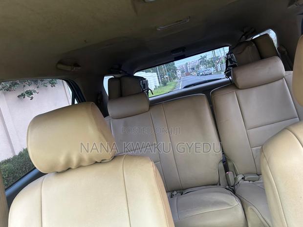 Toyota Fortuner 2.7 AWD 2012 Beige photo 6