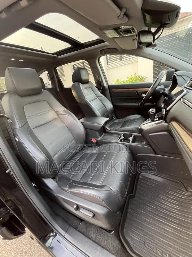 Honda CR-V Touring AWD 2019 Black photo 6