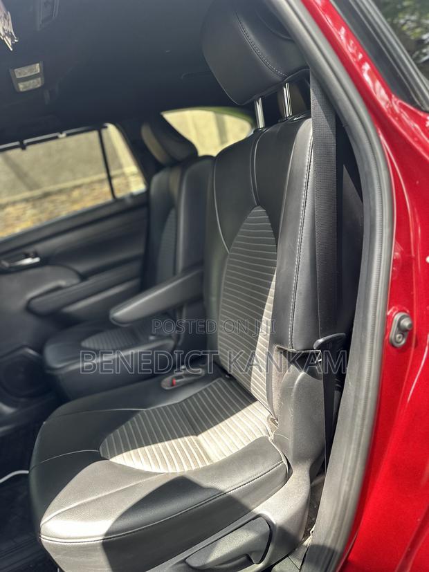 Toyota Highlander XSE 2021 Burgundy