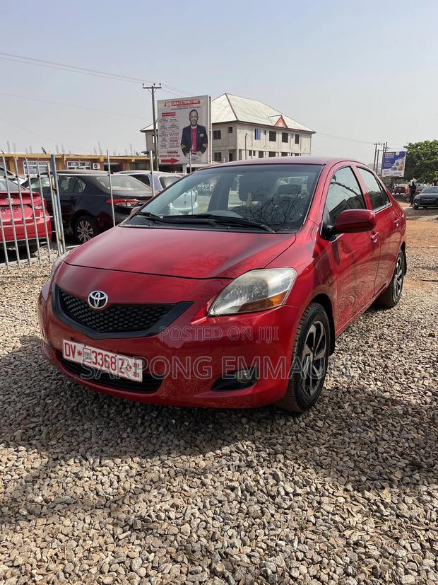 Toyota Yaris 2010 Red