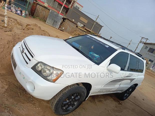 Toyota Highlander 2026 White photo 3