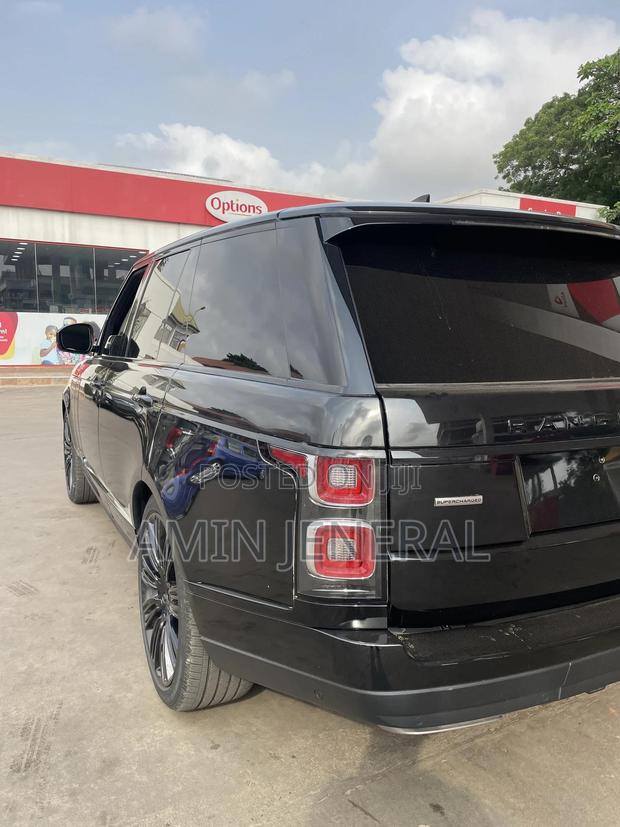 Land Rover Range Rover 2019 Black photo 2