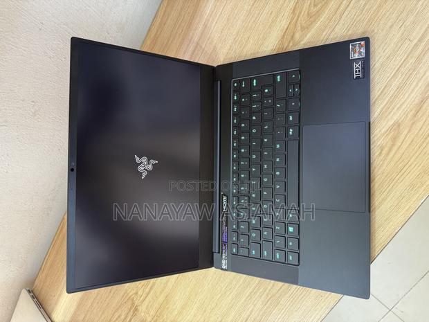 Laptop Razer Blade 16GB AMD Ryzen 9 SSD 1T photo 3