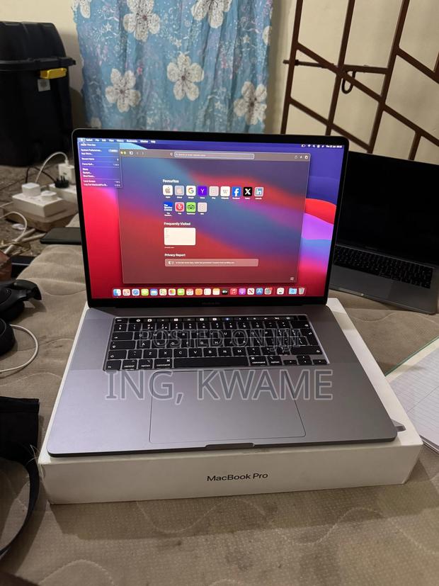 Laptop Apple MacBook 2019 16GB Intel Core I9 SSD 1T