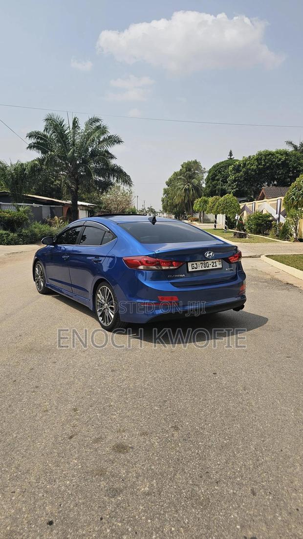 Hyundai Elantra Sport 2018 Blue photo 6