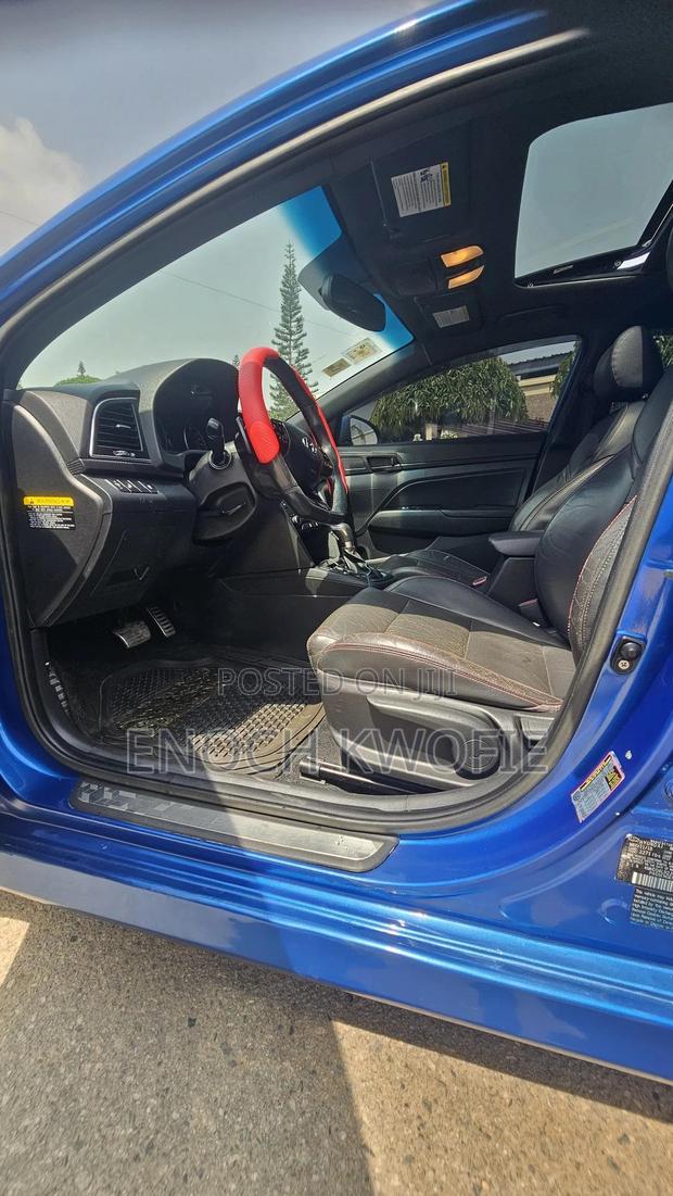 Hyundai Elantra Sport 2018 Blue photo 8