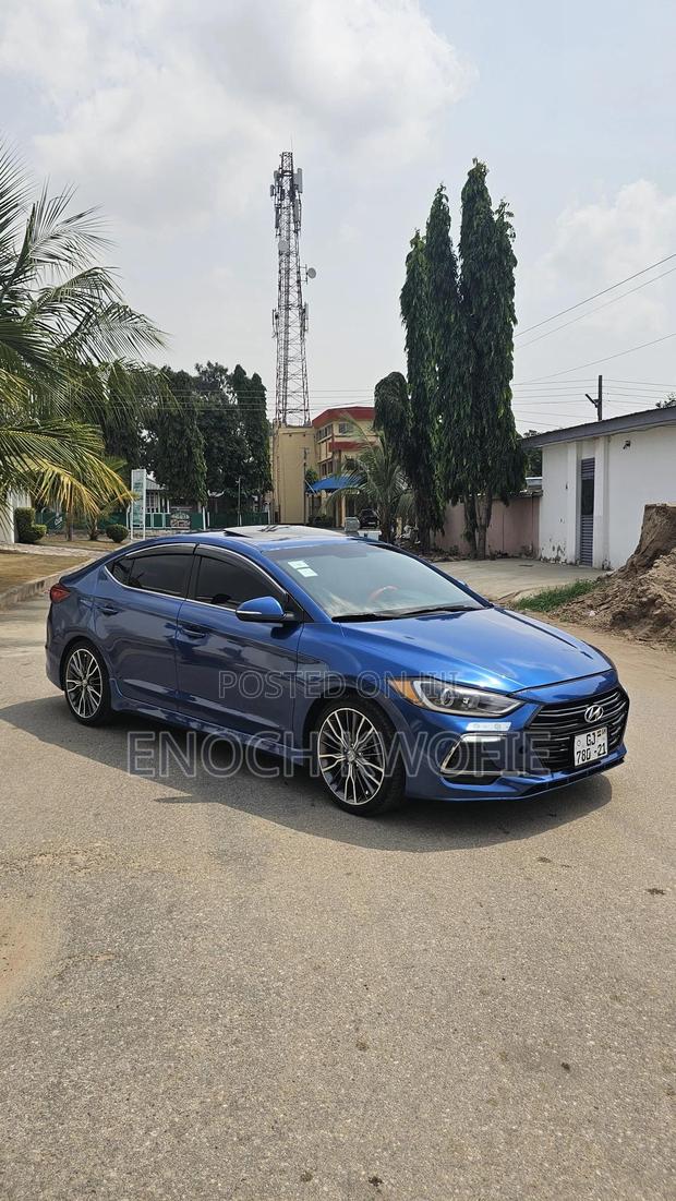 Hyundai Elantra Sport 2018 Blue photo 10