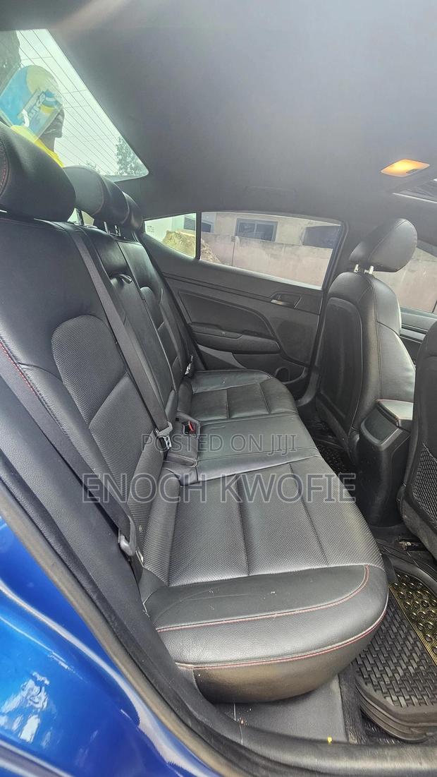 Hyundai Elantra Sport 2018 Blue photo 11