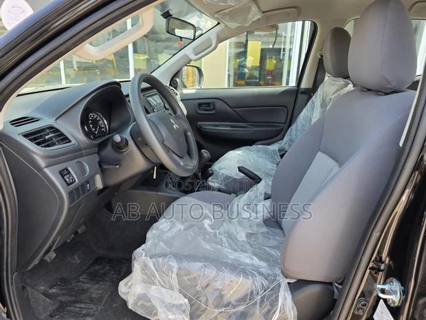 New Mitsubishi L200 2023 Black photo 6
