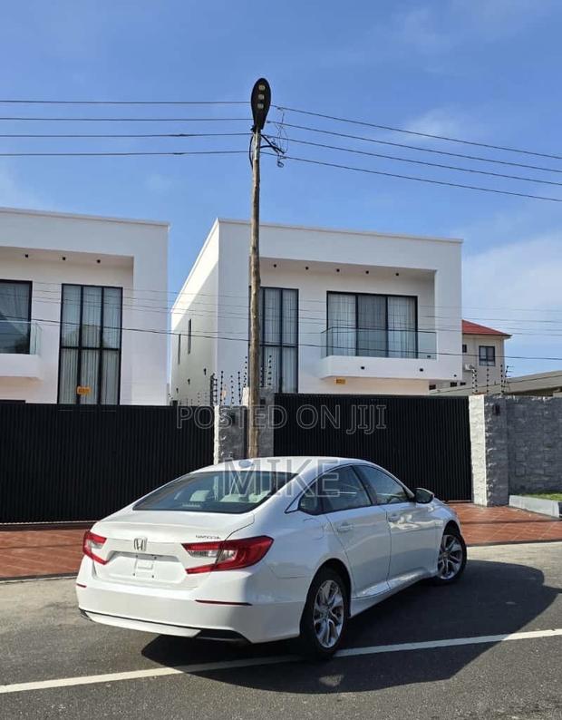 Honda Accord 2022 White