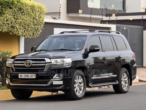 Toyota Land Cruiser 5.7 V8 VX-S 2016 Black