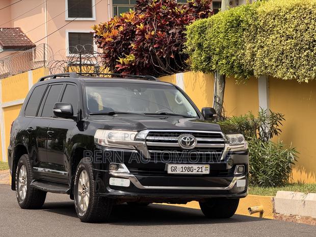 Toyota Land Cruiser 5.7 V8 VX-S 2016 Black