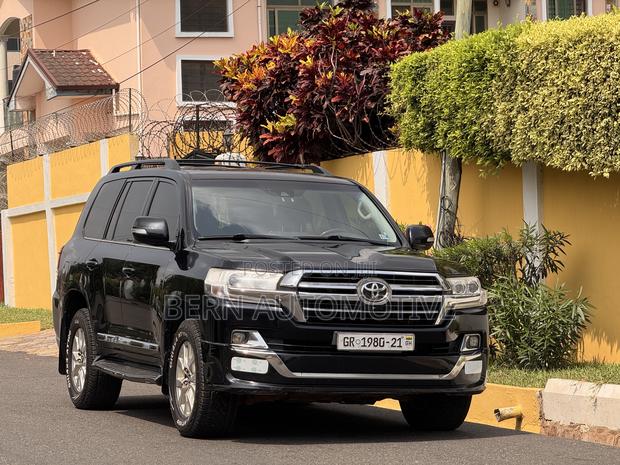 Toyota Land Cruiser 5.7 V8 VX-S 2016 Black