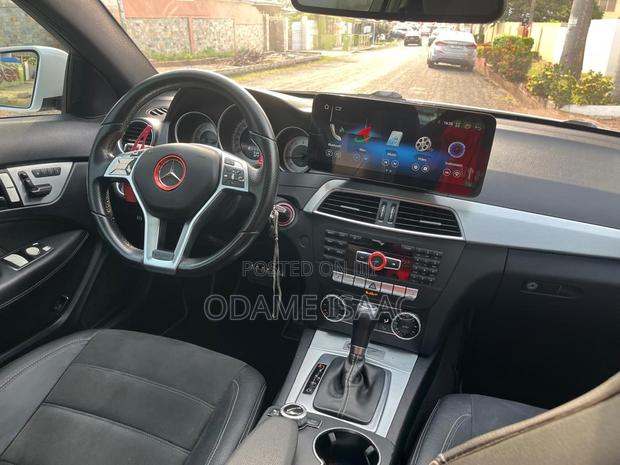 Mercedes-Benz C250 2014 White photo 7