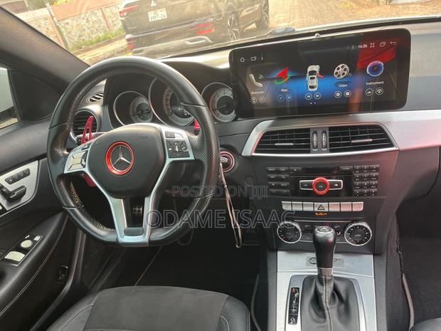 Mercedes-Benz C250 2014 White photo 6