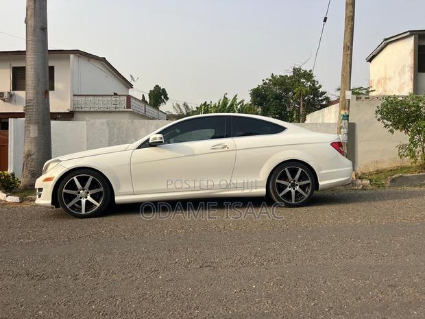 Mercedes-Benz C250 2014 White photo 3