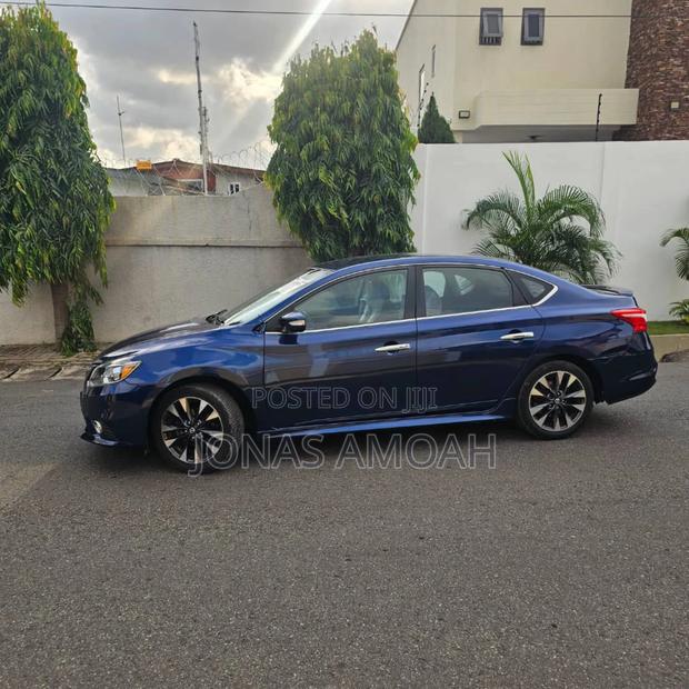 Nissan Sentra SR 2018 Blue