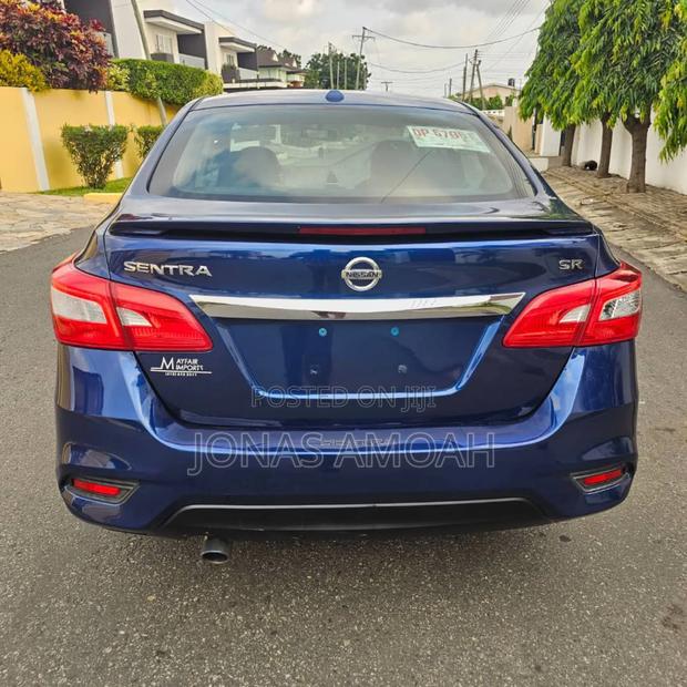 Nissan Sentra SR 2018 Blue