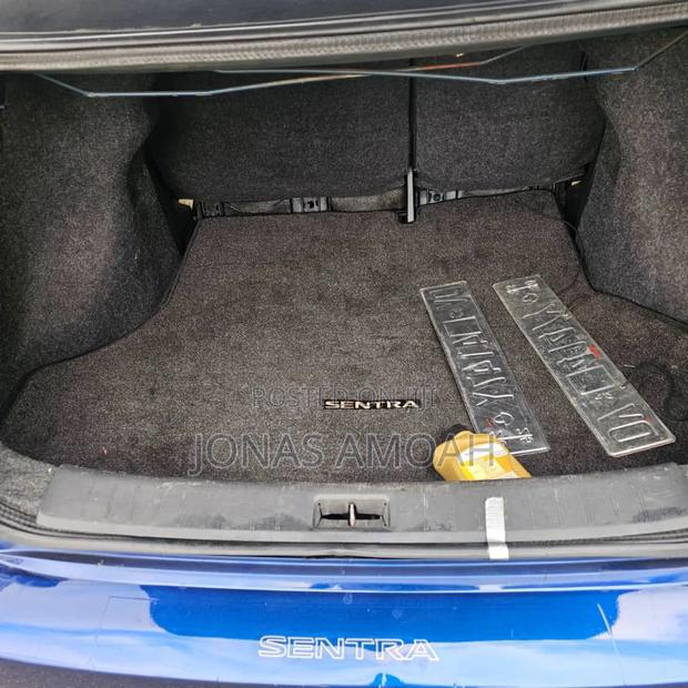 Nissan Sentra SR 2018 Blue