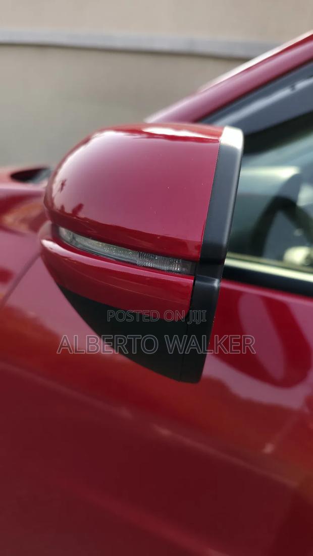 Honda HR-V 2017 Red photo 3