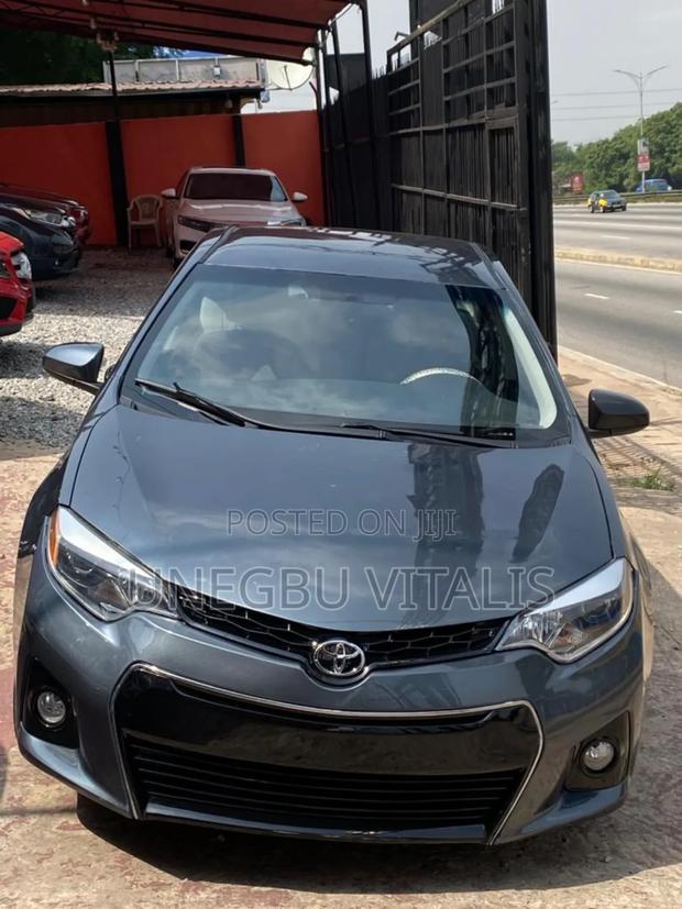 Toyota Corolla LE 4dr Sedan (1.8L 4cyl CVT) 2015 Gray