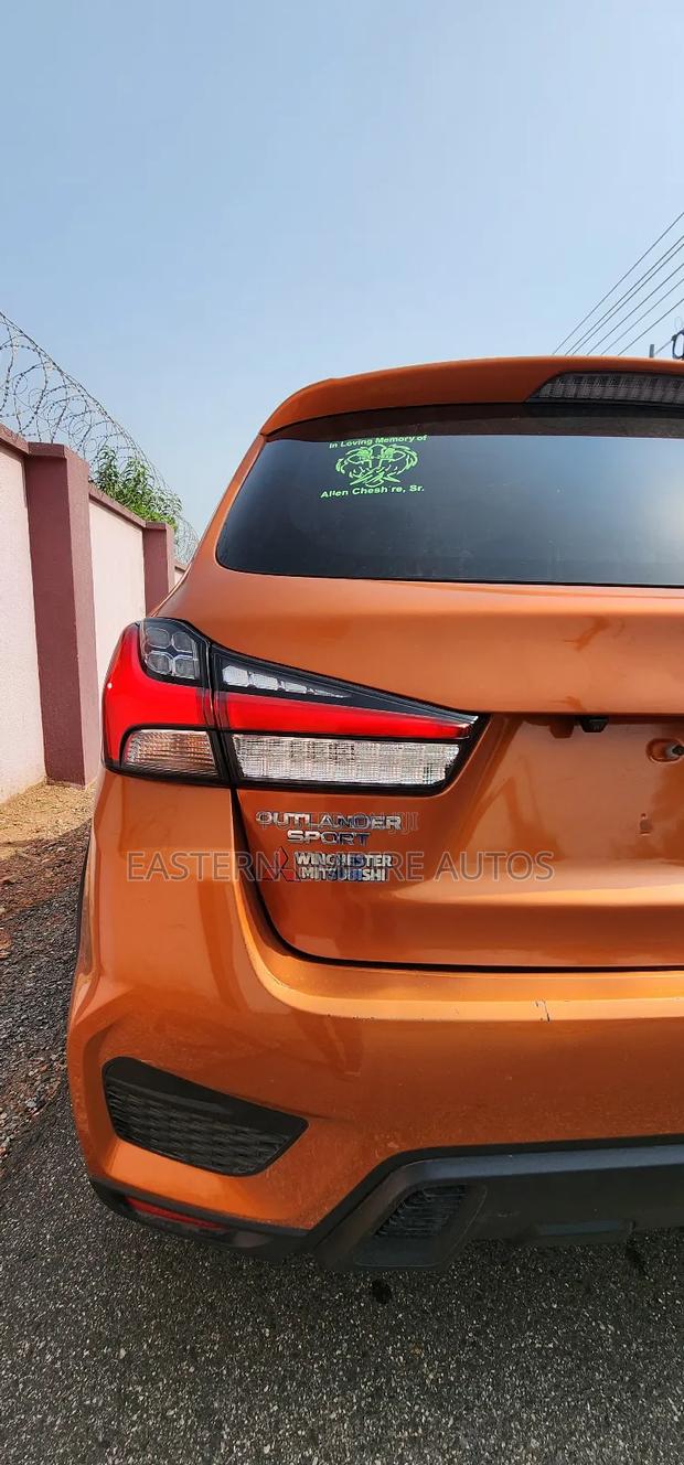 Mitsubishi Outlander Sport SE 2021 Pearl photo 5