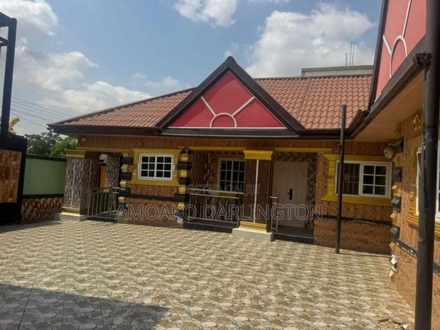 6 Bedrooms for Rent