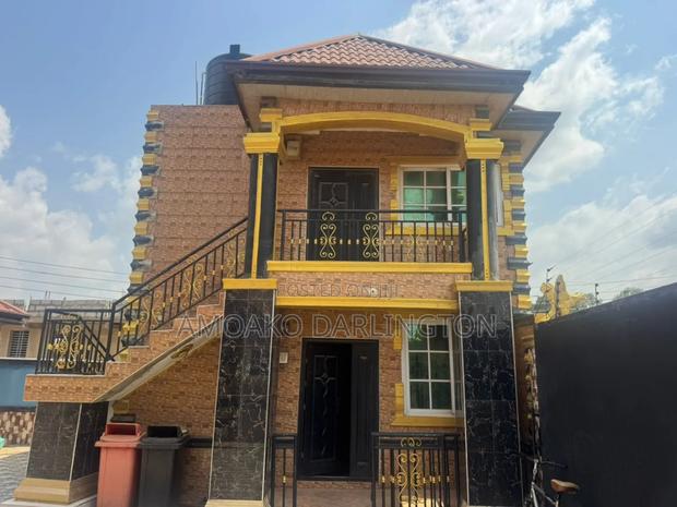 6 Bedrooms for Rent photo 3