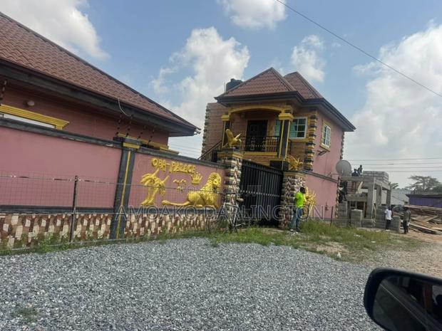 6 Bedrooms for Rent photo 6