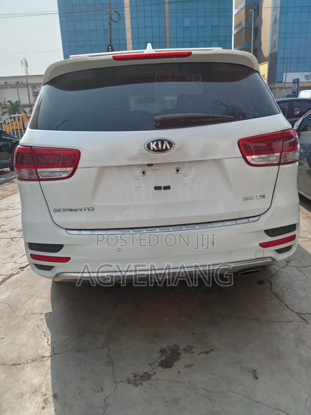 Kia Sorento 3.3L SX AWD 2017 White photo 5