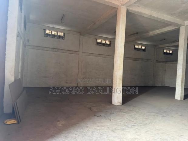 Ware House for Sale photo 3