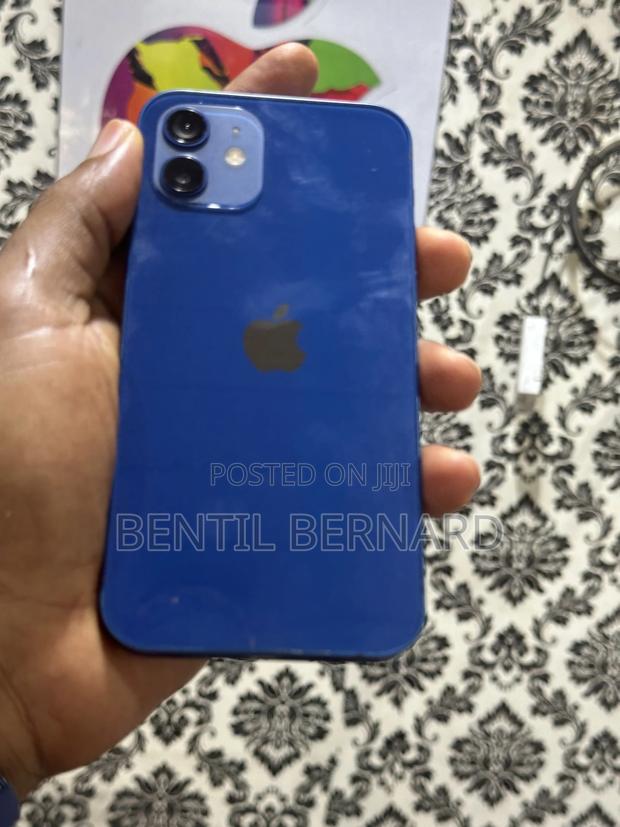 Apple iPhone 12 64 GB Blue photo 3