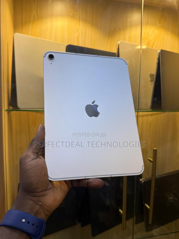 New Apple iPad (2025) 128 GB Silver photo 2