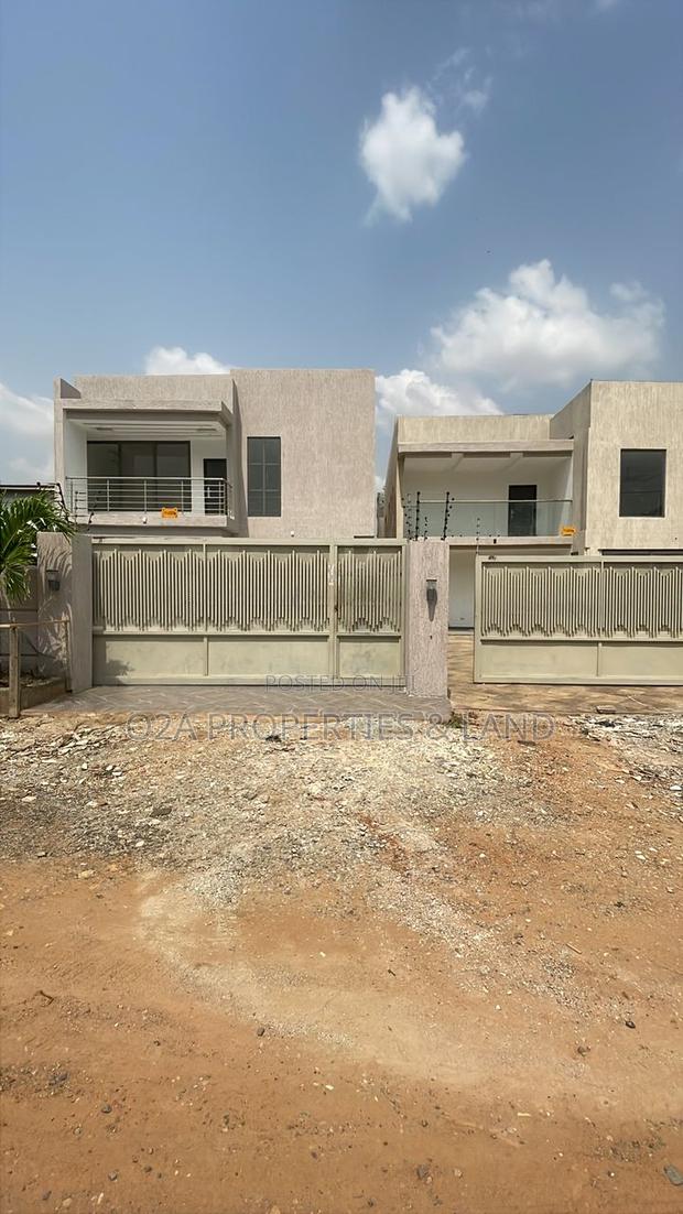 4bdrm House in Ogbojo, New Legon for sale